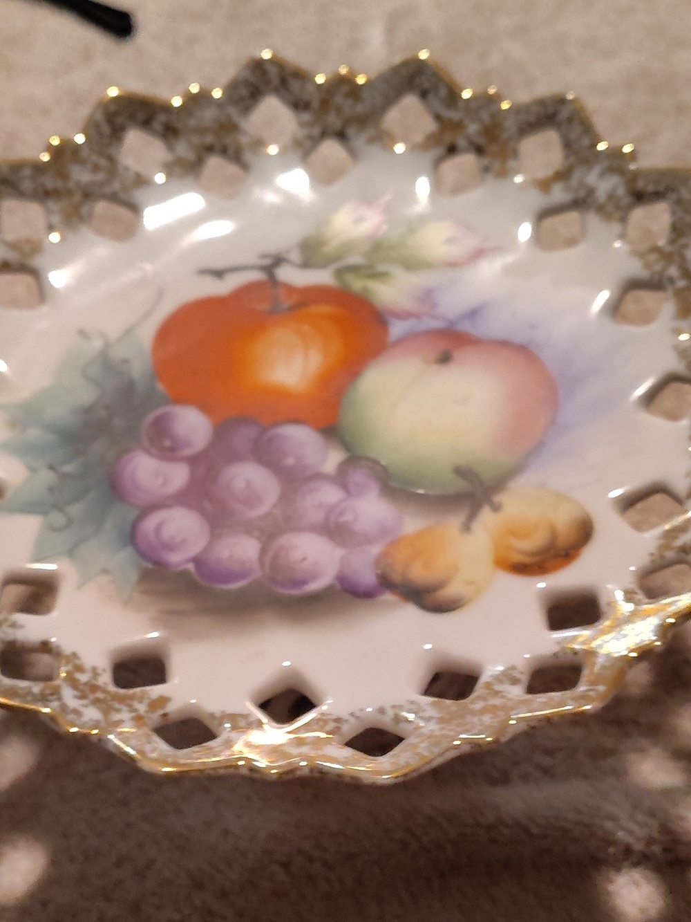 Decorative Fruit Porcelain Plate with Gold Rim